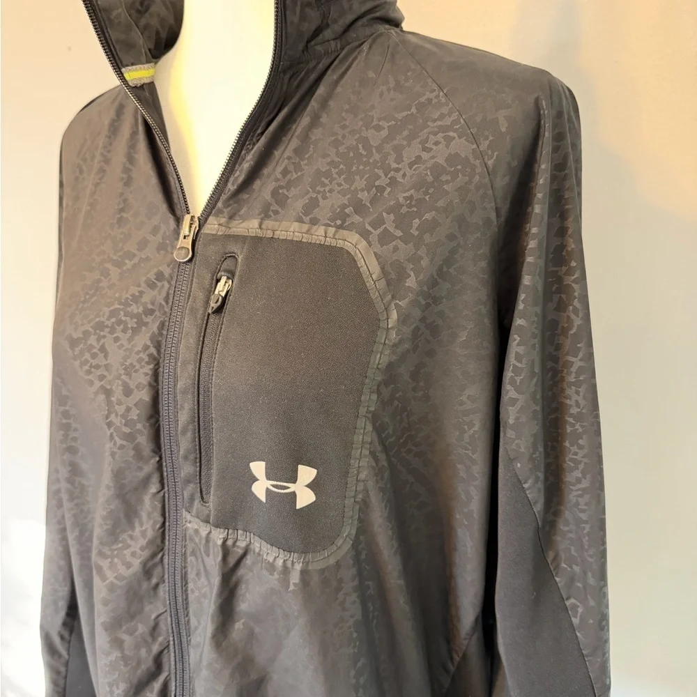 Under Armour Men’s Black Windbreaker